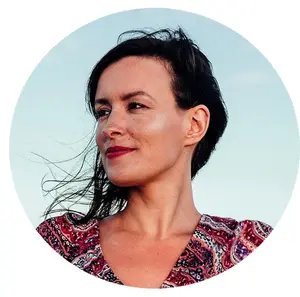 A 21-day meditation journey to connect more deeply within. Receive 30 guided morning and evening meditatations.