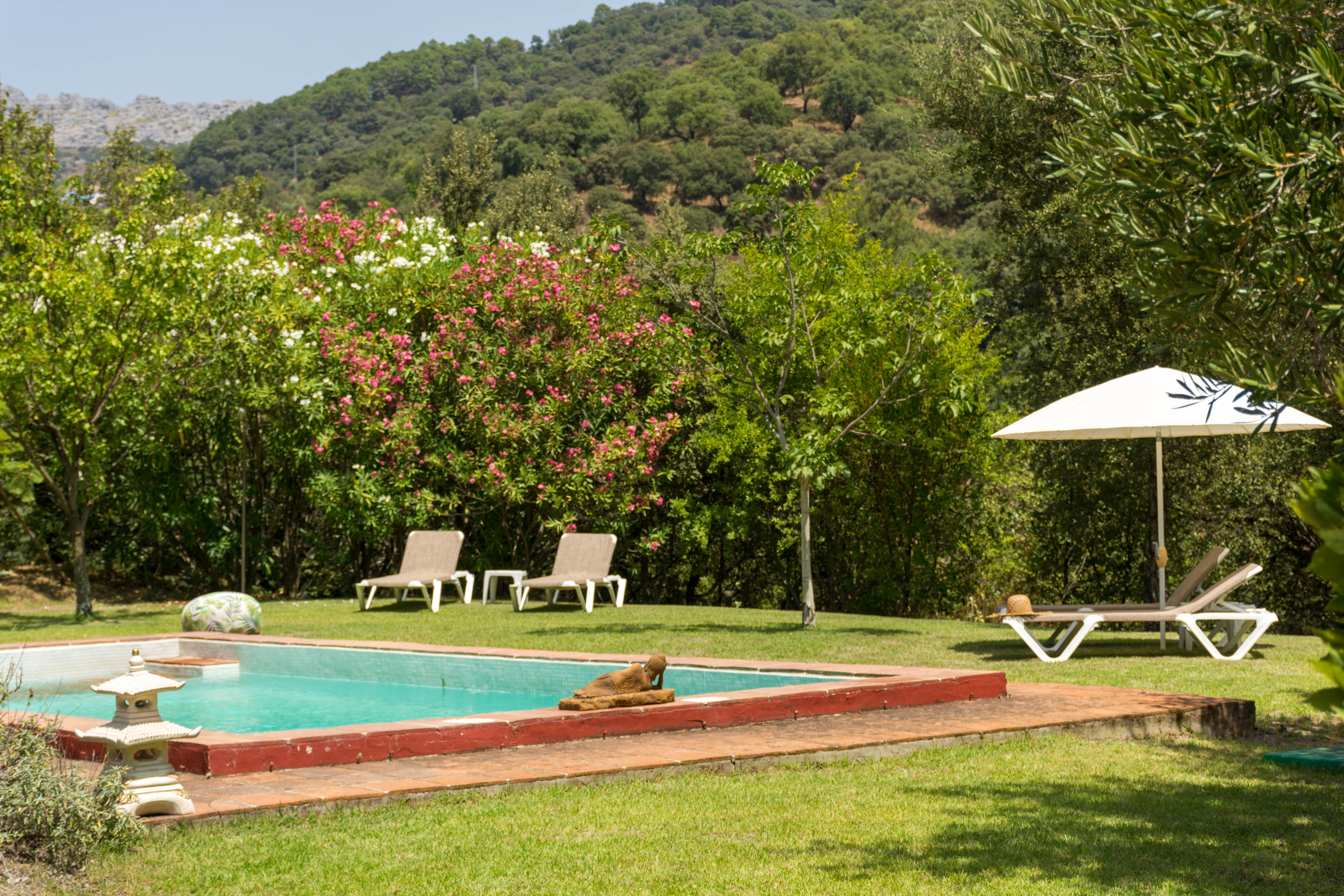 pool of retreat